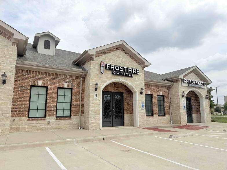 2797 S Stonebridge Dr, McKinney, TX à vendre - Photo du bâtiment - Image 2 de 4