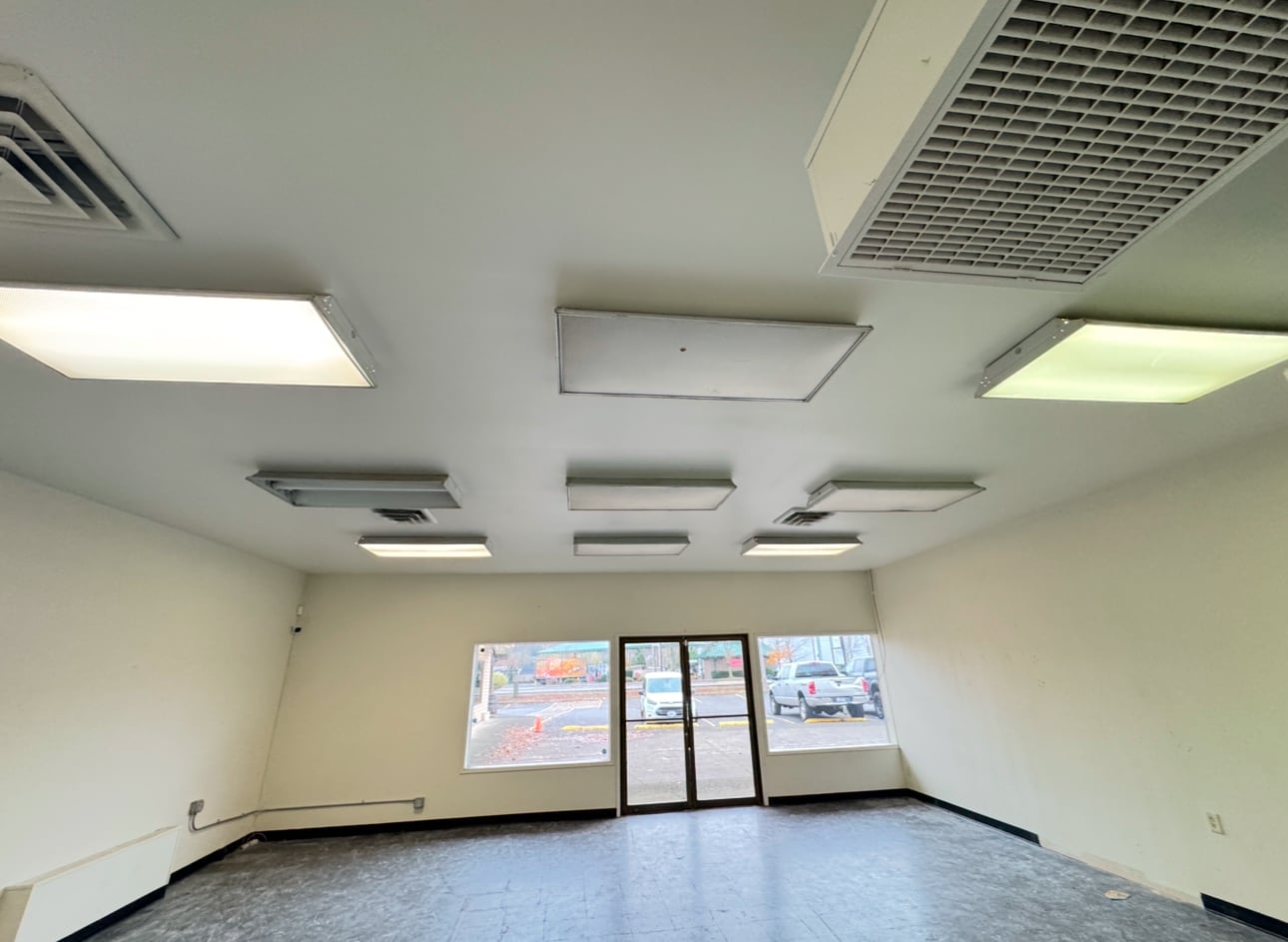 20101 NE Sandy Blvd, Fairview, OR for lease Building Photo- Image 1 of 2