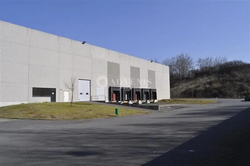 Industrial in Marly-la-Ville for lease - Building Photo - Image 2 of 7