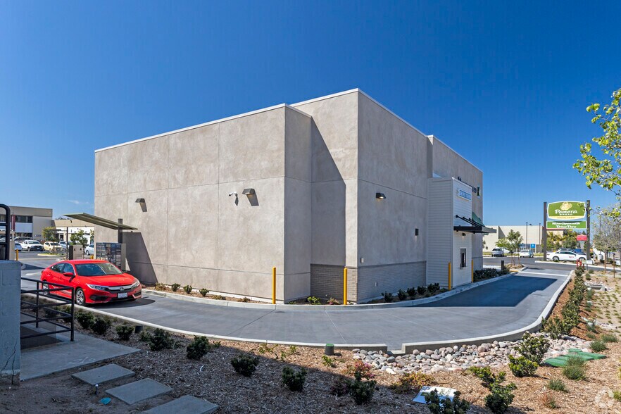 9035 Clairemont Mesa Blvd, San Diego, CA for lease - Building Photo - Image 3 of 5
