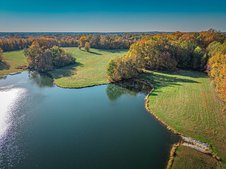 8381 State Route 351 E, Henderson, KY à vendre - Photo principale - Image 1 de 33