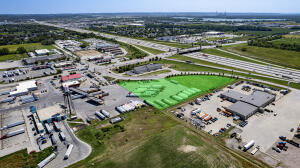 Mid America Dr, Council Bluffs, IA à vendre - Aérien - Image 3 de 11