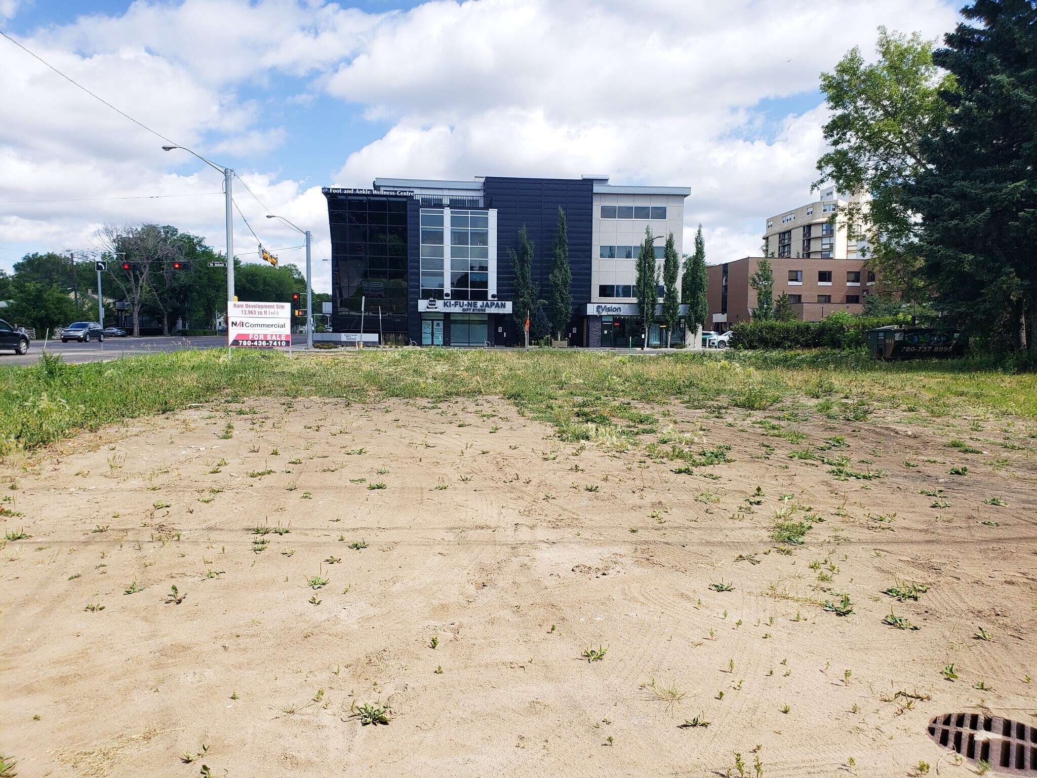 10845 76 Av NW, Edmonton, AB for sale Primary Photo- Image 1 of 1