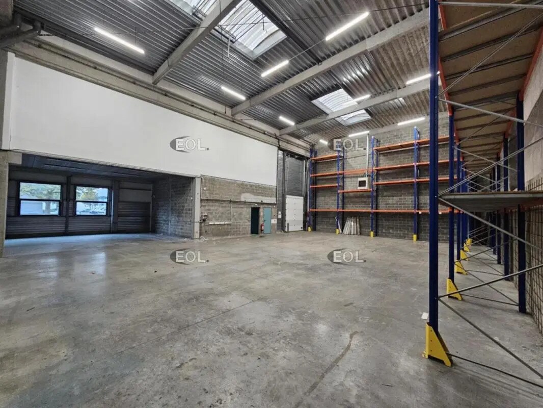 Flex in Ivry-sur-Seine for lease Building Photo- Image 1 of 6
