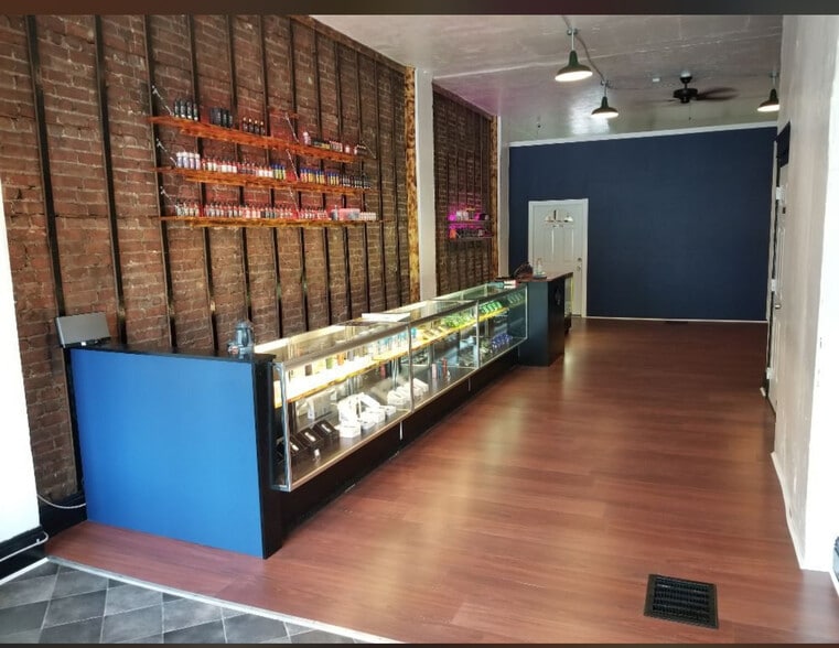 8621 Denison Ave, Cleveland, OH à vendre - Photo du bâtiment - Image 2 de 30