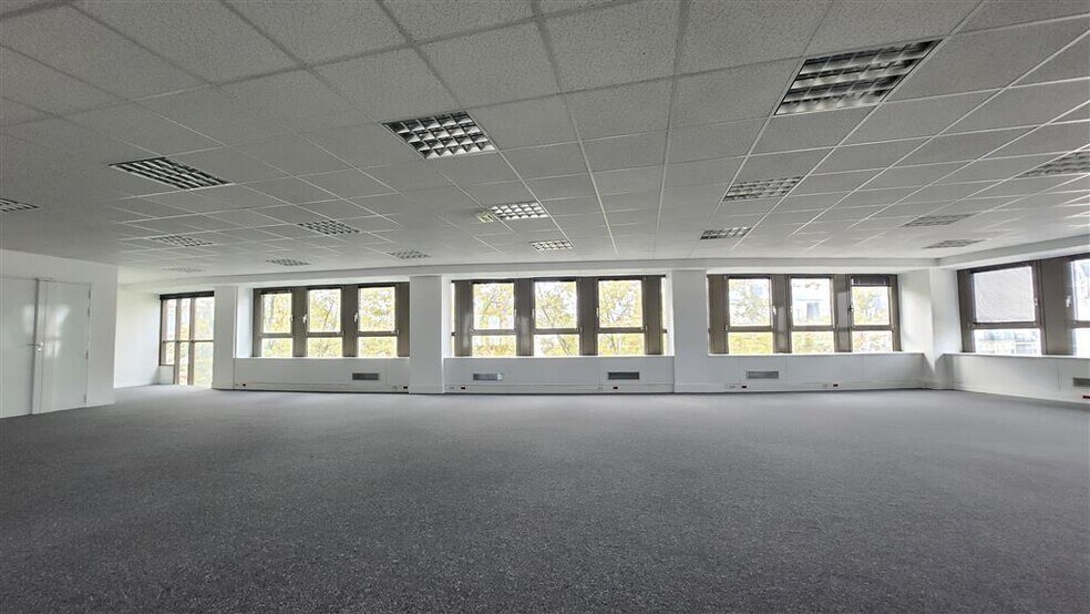 Bureau dans La Garenne-Colombes à louer - Photo intérieure - Image 1 de 7