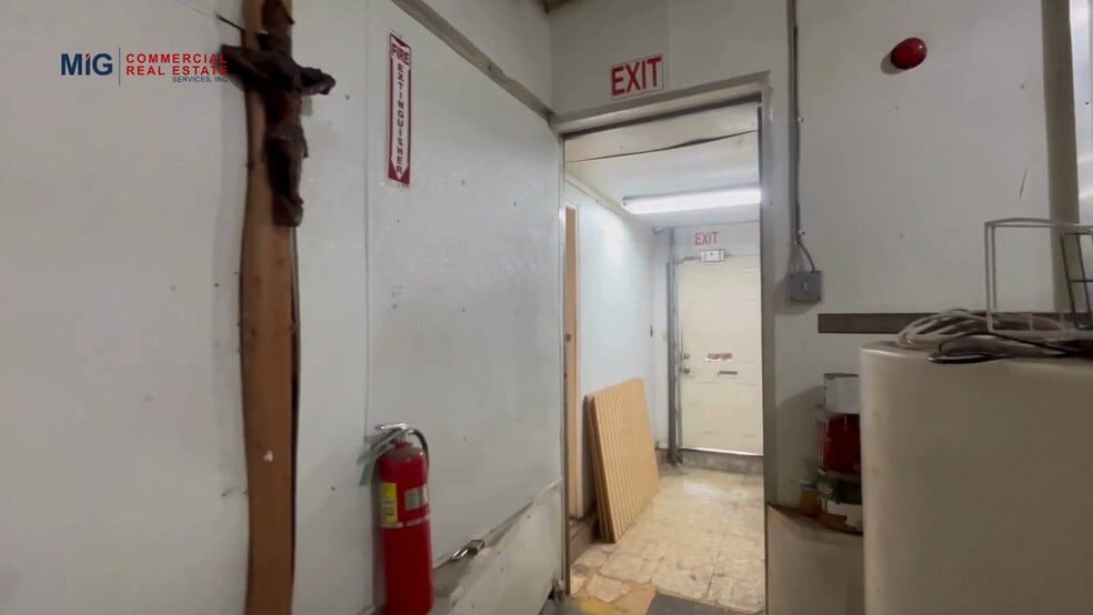 6835 Tujunga Ave, North Hollywood, CA for lease - Commercial Listing Video - Image 2 of 33