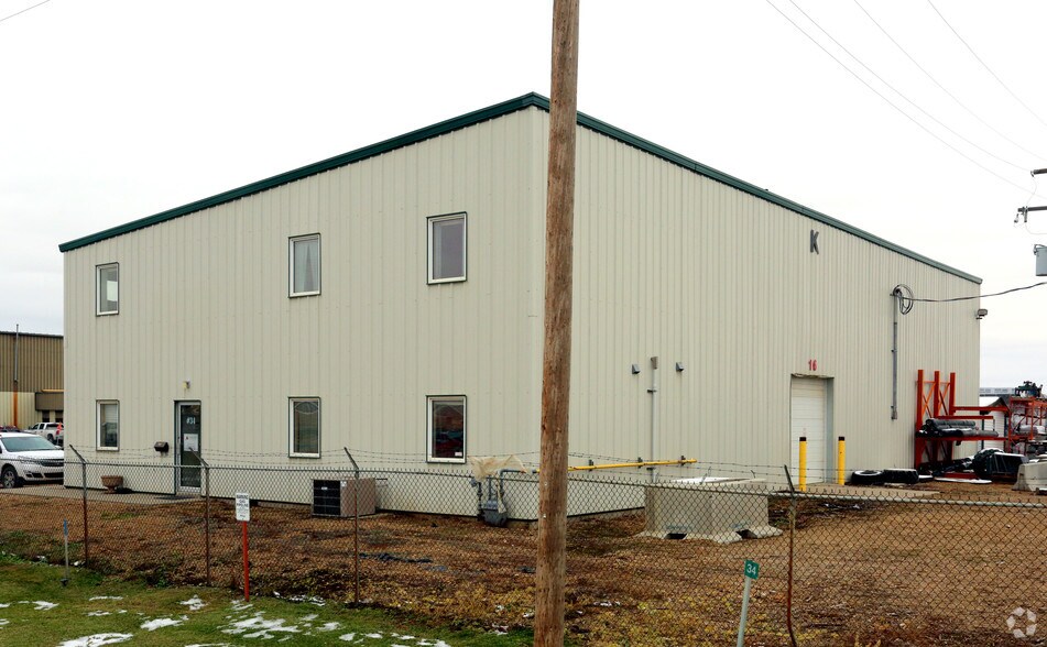 28084 Acheson Rd, Parkland County, AB for lease - Building Photo - Image 2 of 4