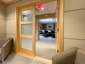 90 Grove St, Ridgefield, CT for lease Interior Photo- Image 1 of 14