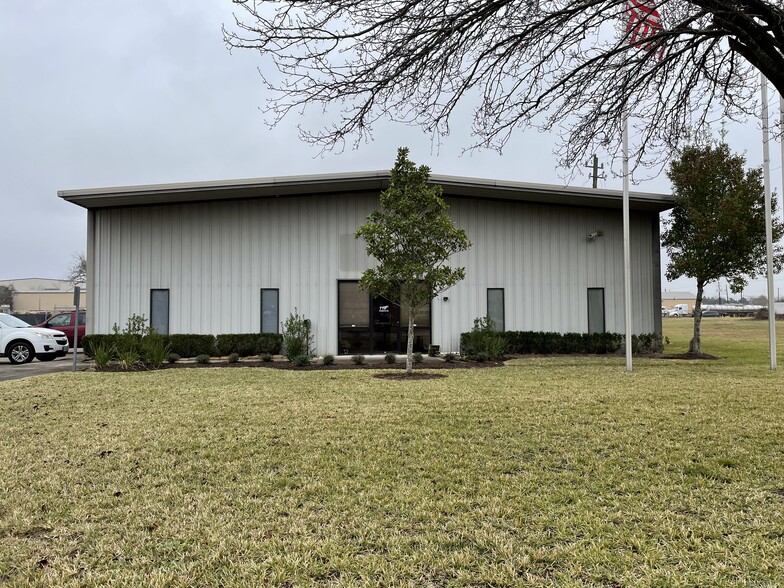 2059 Magnolia Dr, Pasadena, TX for lease - Building Photo - Image 1 of 5