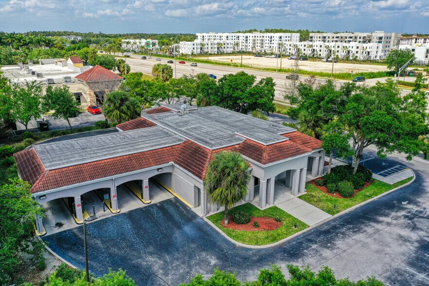 7379 E Davis Blvd, Naples, FL à louer - Photo du bâtiment - Image 2 de 2