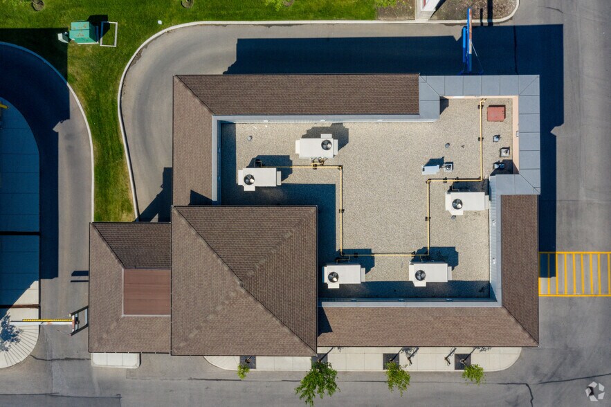 50 Saddletowne Cir NE, Calgary, AB à vendre - Aérien - Image 3 de 4