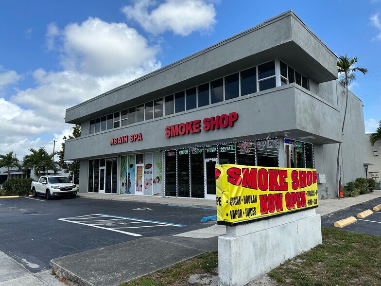 1041 W Commercial Blvd, Fort Lauderdale, FL à louer - Photo du bâtiment - Image 1 de 8