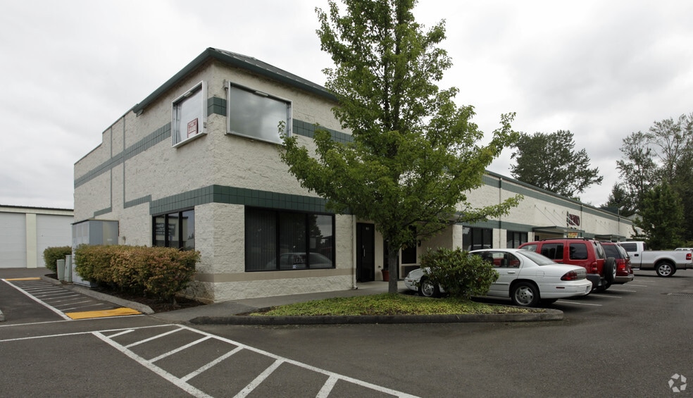 300 S Redwood St, Canby, OR for lease - Primary Photo - Image 1 of 7