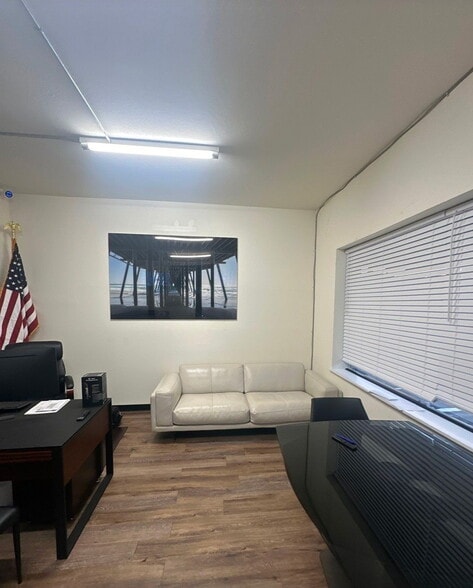 9511 N Nebraska Ave, Tampa, FL à vendre - Photo du bâtiment - Image 3 de 11