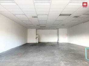 9050-9070 Van Nuys Blvd, Panorama City, CA à louer Photo intérieure- Image 1 de 5