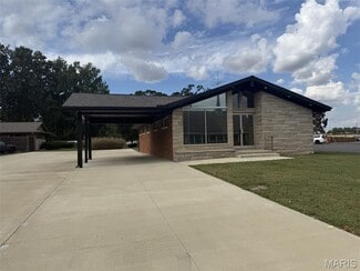 Plus de détails pour 1011 N 8th St, Vandalia, IL - Bureau à vendre