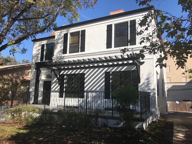 506 W 12th St, Austin, TX à louer - Photo du bâtiment - Image 1 de 4
