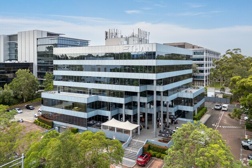 13-15 Lyonpark Rd, Macquarie Park for lease - Primary Photo - Image 1 of 5