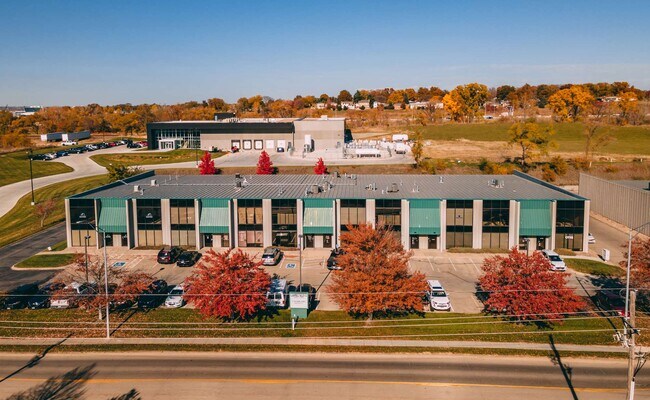 Plus de détails pour 5330-5368 F St, Omaha, NE - Local d'activités à louer