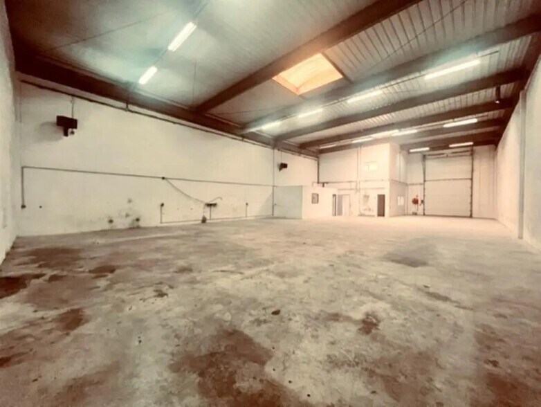 Bureau dans Coignières à louer - Photo intérieure - Image 3 de 9