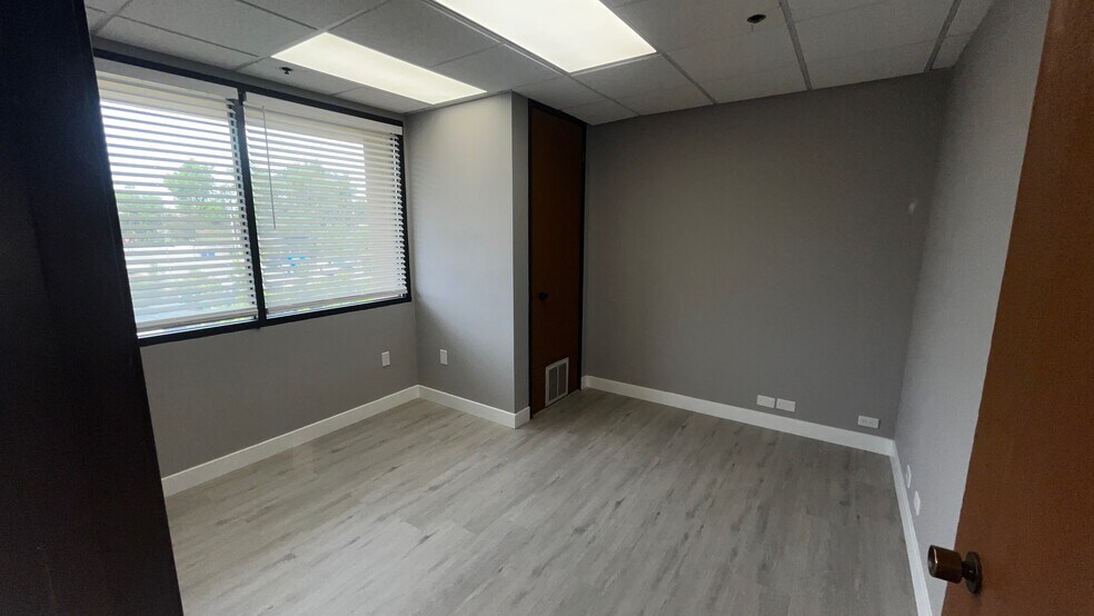 159 E Live Oak Ave, Arcadia, CA à louer - Photo intérieure - Image 2 de 6
