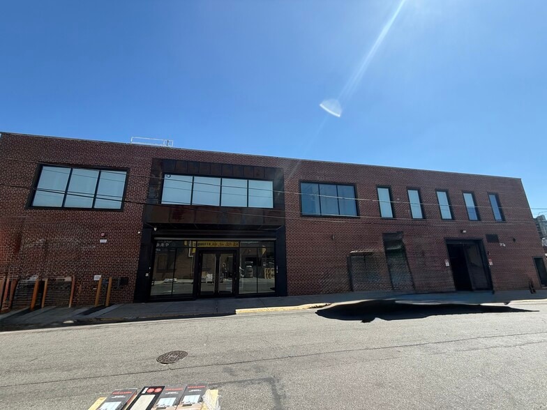 3447 Collins Pl, Flushing, NY for lease - Primary Photo - Image 1 of 7