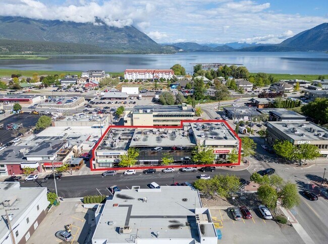Plus de détails pour 351-391 Hudson St NW, Salmon Arm, BC - Bureau à louer