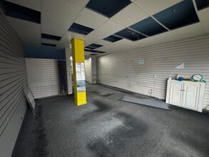 235 Holderness Rd, Hull for lease Interior Photo- Image 2 of 3