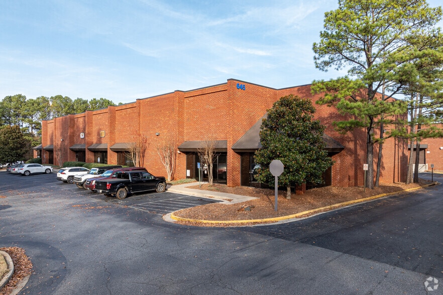 150 Hembree Park Dr, Roswell, GA for lease - Building Photo - Image 2 of 24