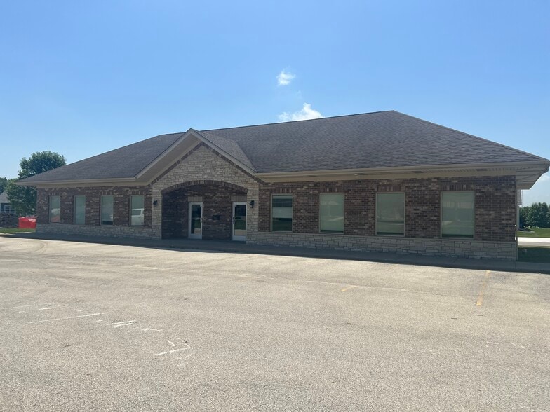 161 Heritage Meadows Cir, Bourbonnais, IL for lease - Building Photo - Image 2 of 12