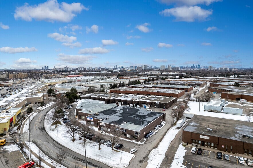 898-908 Magnetic Dr, Toronto, ON à louer - Aérien - Image 3 de 3