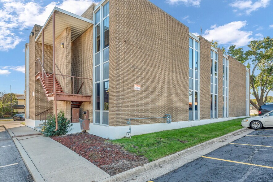 3320 Sw Harrison St, Topeka, KS à louer - Photo du bâtiment - Image 3 de 21