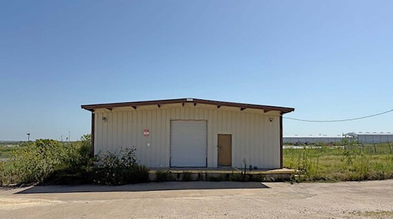 111 Industrial Loop, Hillsboro, TX à vendre - Photo principale - Image 1 de 1