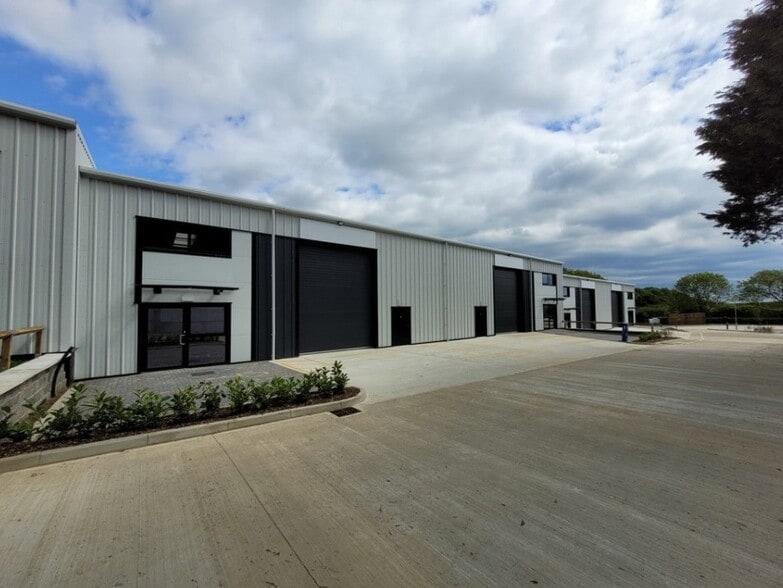 Colesden Rd, Bedford for lease - Building Photo - Image 1 of 2