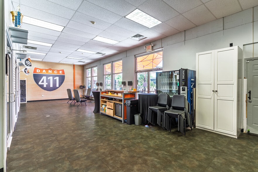 475 Moreland Ave SE, Atlanta, GA à louer - Photo du bâtiment - Image 3 de 9