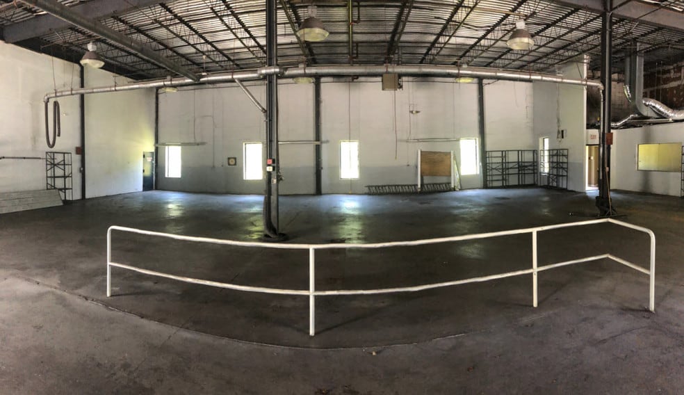 130 N Belle Mead Rd, East Setauket, NY for sale - Building Photo - Image 2 of 4