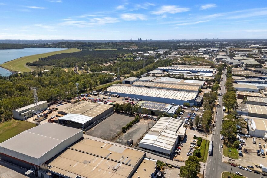 209-211 Newton Rd, Wetherill Park for sale - Primary Photo - Image 1 of 4