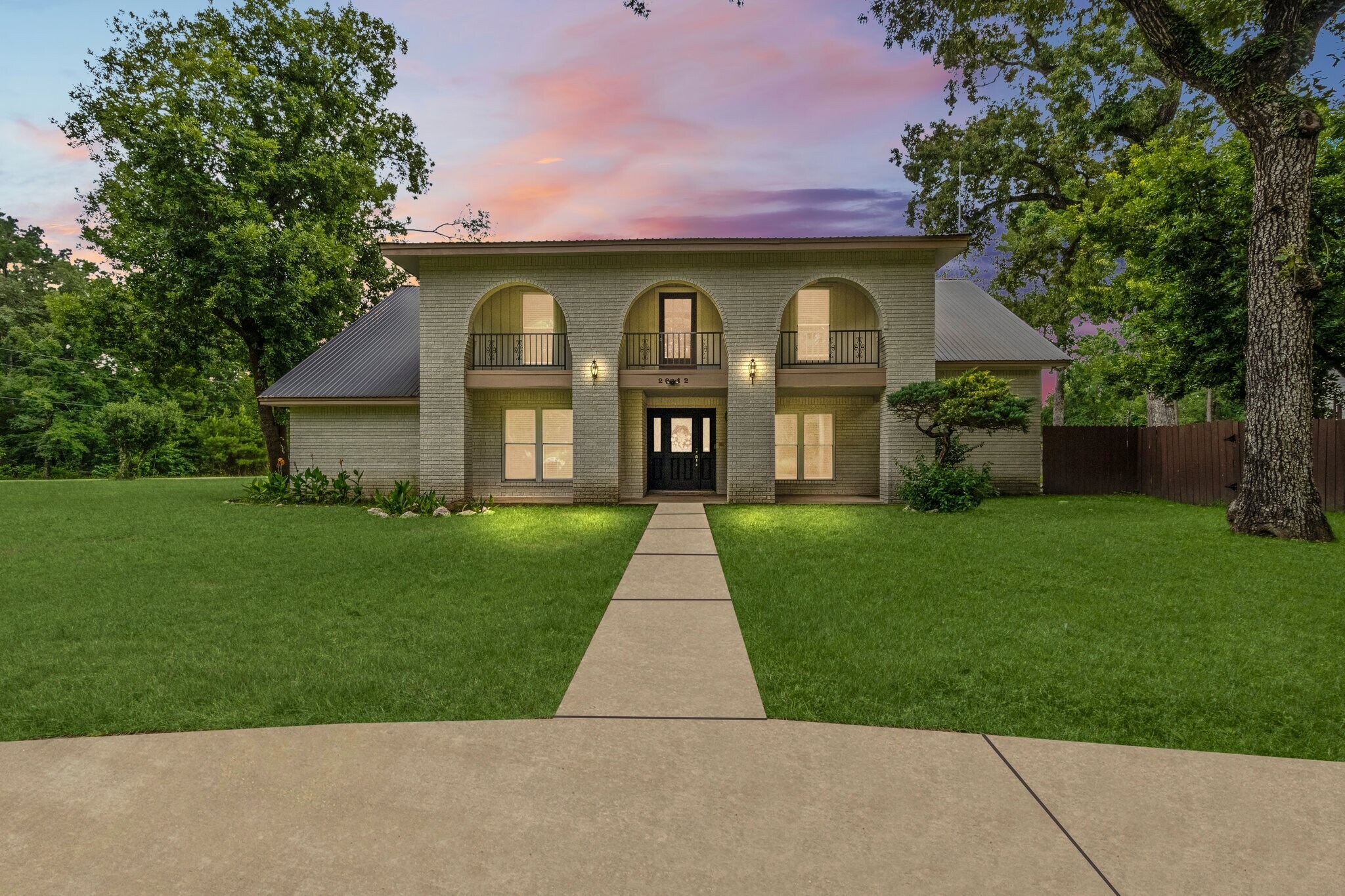 2042 Teal Dr, Spring, TX à vendre Photo du bâtiment- Image 1 de 1