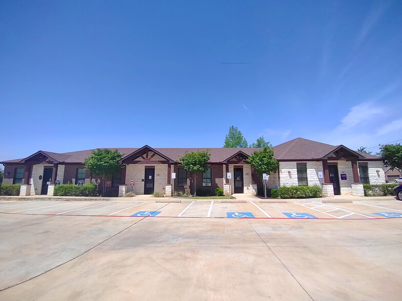 1501 Hughes Rd, Grapevine, TX for sale - Building Photo - Image 1 of 1