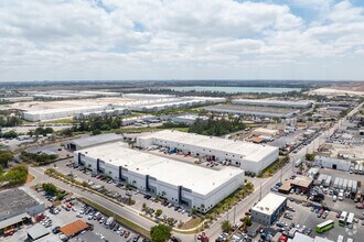 8200 NW 93rd St, Medley, FL - Aérien  Vue de la carte