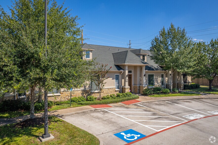 11601 Spring Cypress Rd, Tomball, TX à vendre - Photo principale - Image 2 de 31