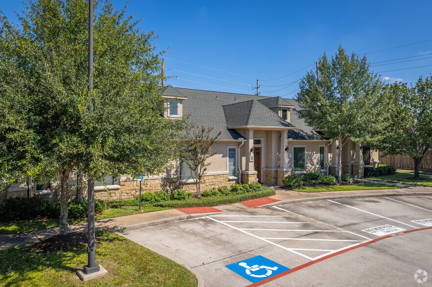 11601 Spring-cypress Rd, Tomball, TX à vendre - Photo du b timent - Image 1 de 33