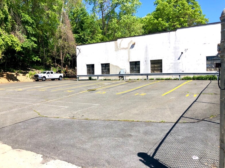 248 Goffle Rd, Hawthorne, NJ for lease - Building Photo - Image 3 of 3