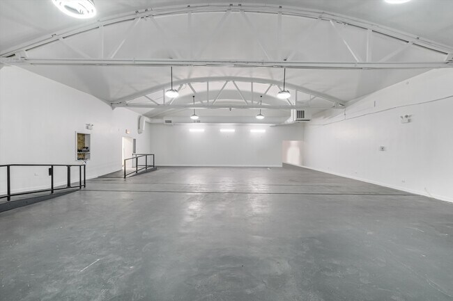 Plus de détails pour 1601 S Morgan St, Chicago, IL - Commerce de détail à vendre