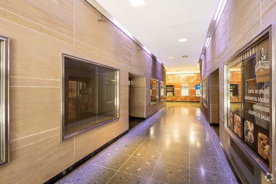 390-400 Boul De Maisonneuve O, Montréal, QC à louer - Hall d’entrée - Image 2 de 4