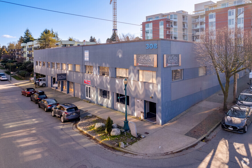 308-318 E 5th Ave, Vancouver, BC à louer - Photo du bâtiment - Image 1 de 7