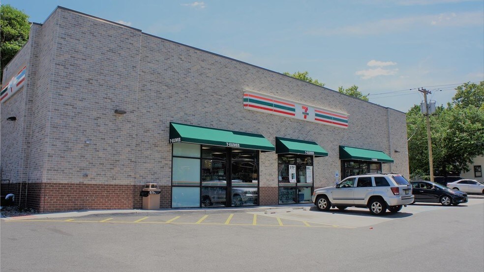 2380 John F Kennedy Blvd, Jersey City, NJ à louer - Photo principale - Image 1 de 21