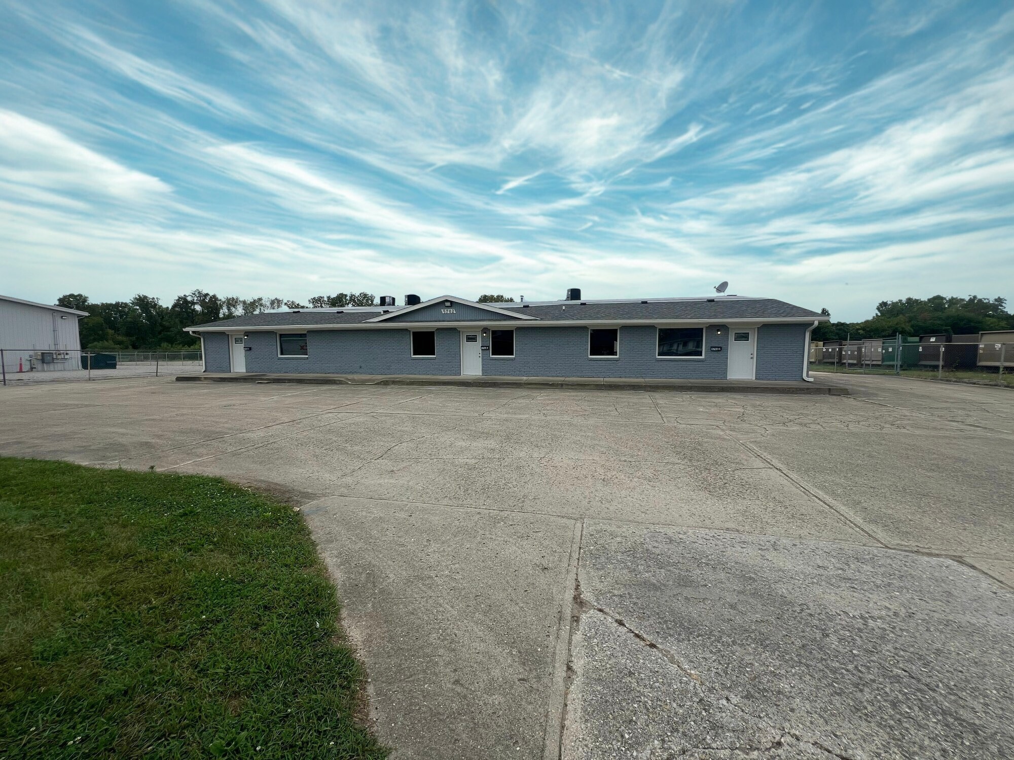 5702 Massachusetts Ave, Indianapolis, IN for lease Primary Photo- Image 1 of 8