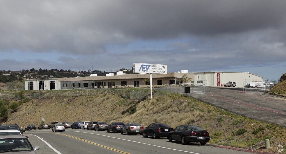 4370 Jutland Dr, San Diego, CA à louer - Photo du bâtiment - Image 2 de 10